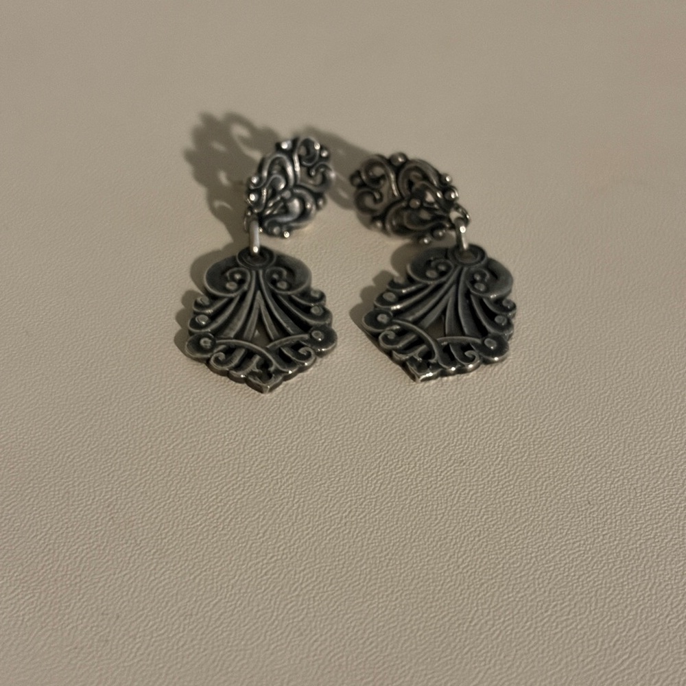 RETIRED James Avery Celeste Earrings